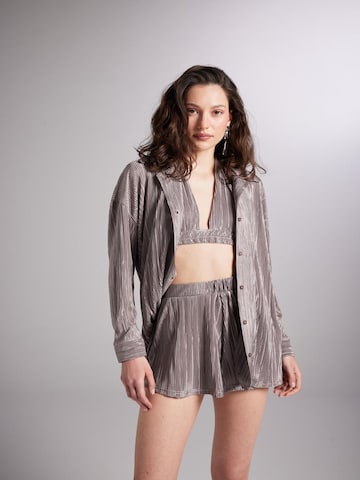 HOLLY LOLLY Bluse in Grau