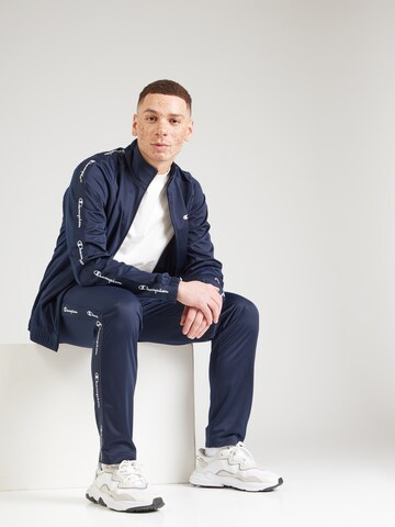 Completo per l'allenamento di Champion Authentic Athletic Apparel in blu