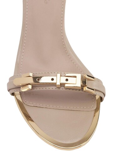 Décolleté sling 'Kasia' di Limoya in beige