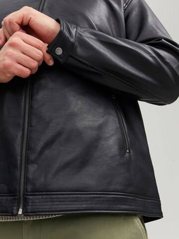 Jack & Jones Plus Between-season jacket in Black