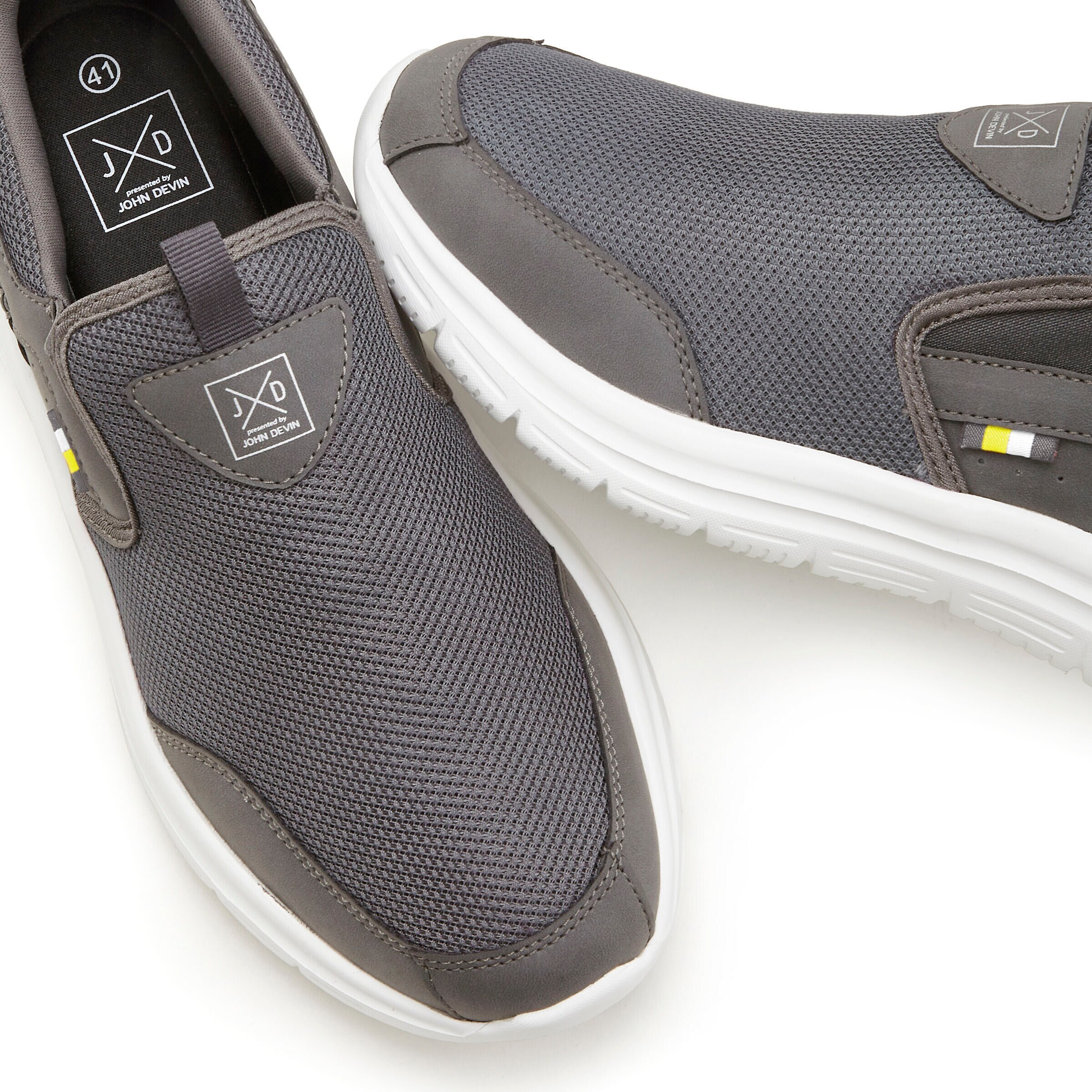 JOHN DEVIN Slip-Ons in Grey