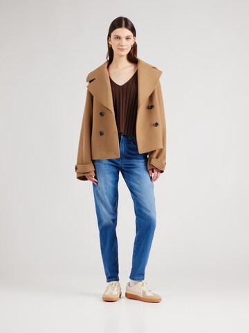 MAC Regular Jeans 'Carol' i blå