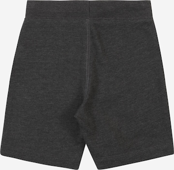 GAP Regular Shorts in Grau