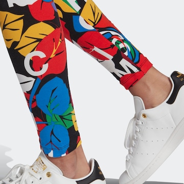 ADIDAS ORIGINALS Skinny Legíny 'Rich Mnisi' – mix barev