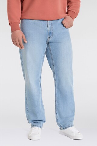 Levi's® Plus Regular Jeans in Blue: front