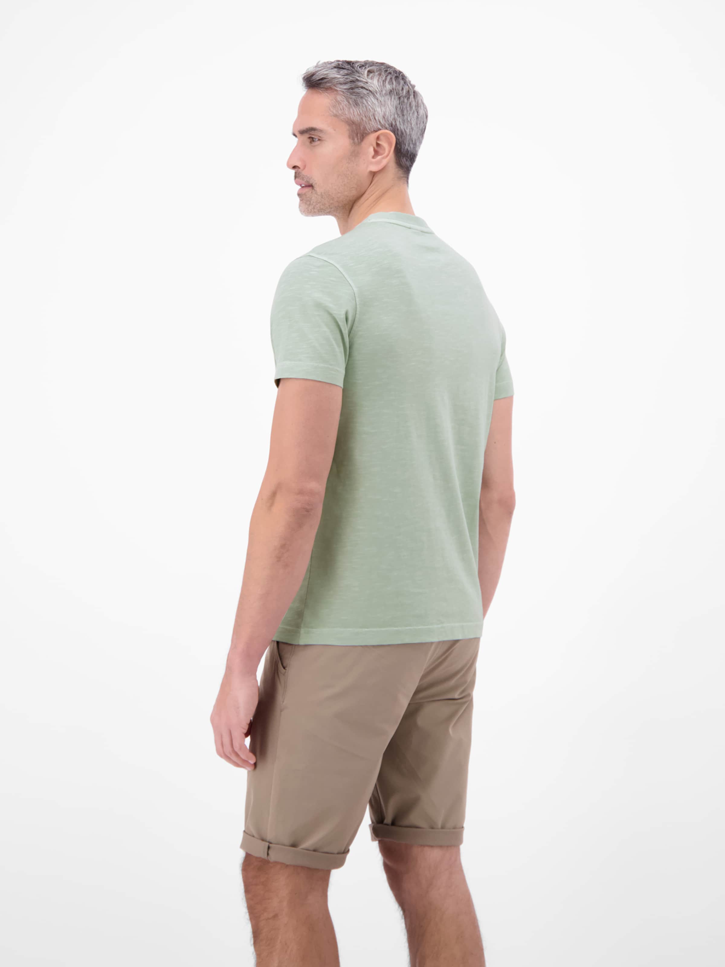 LERROS T-Shirt mit sportlichem V-Ausschnitt aus reiner Baumwolle in Grün