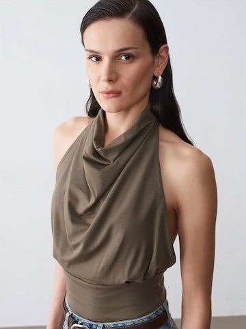 Dilvin Blouse in Green: front