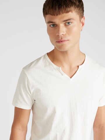 BLEND Bluser & t-shirts 'Ashton' i hvid