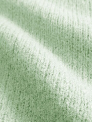 Top ' Mimi ' de la Noella pe verde
