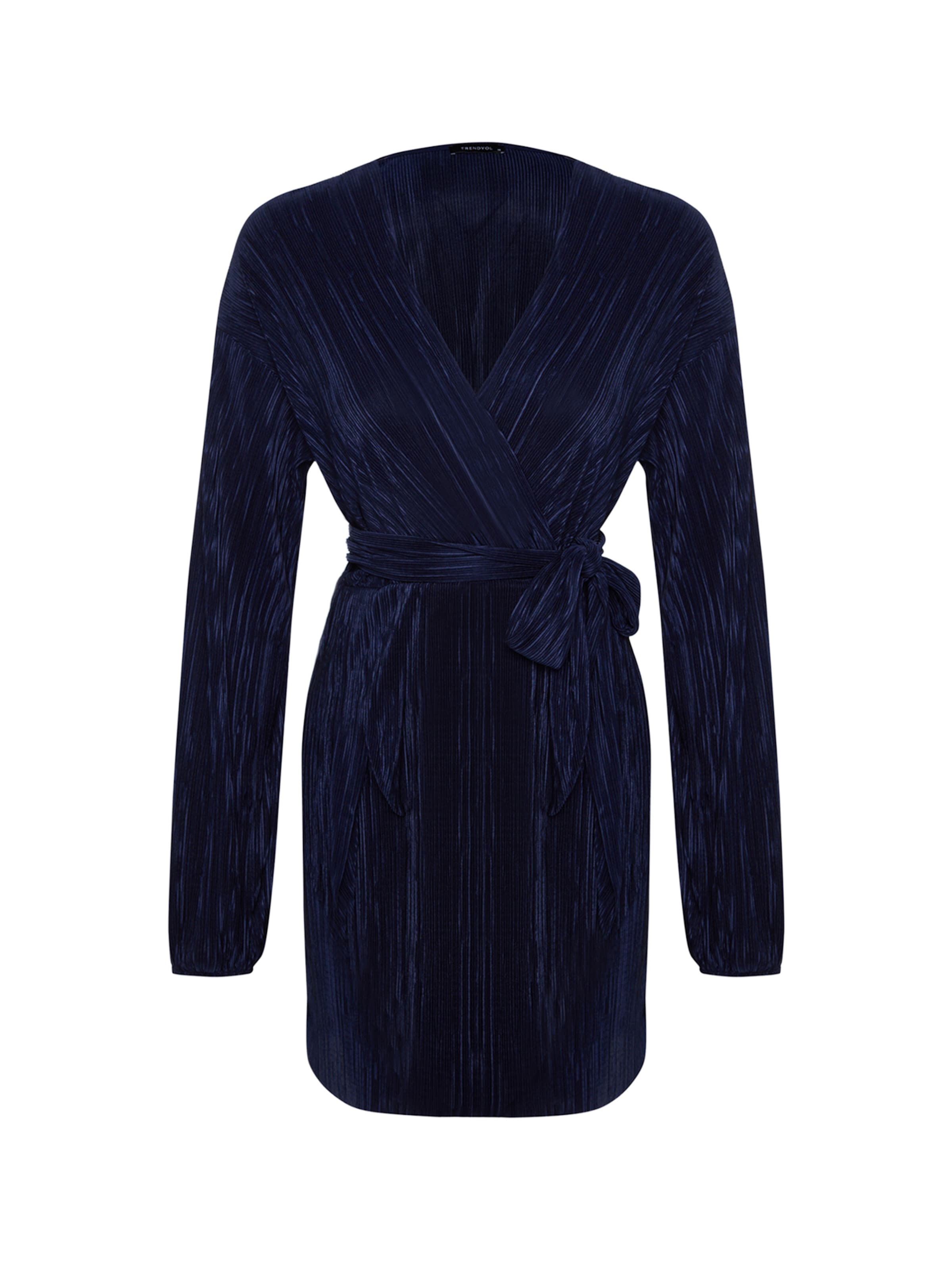 Trendyol Jurk in Blauw: voorkant