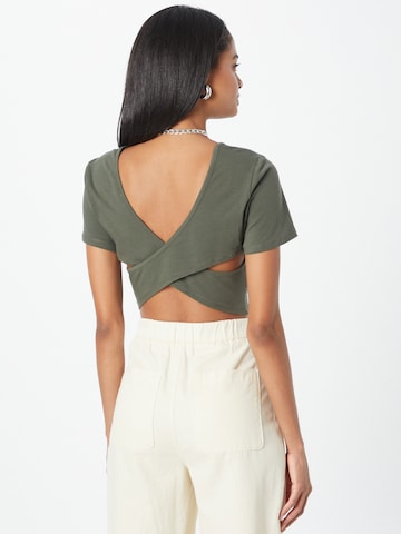 ABOUT YOU Shirt 'Malou' in Green