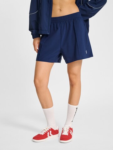 Hummel Regular Sportshorts 'Pulse' in Blau: Vorderseite