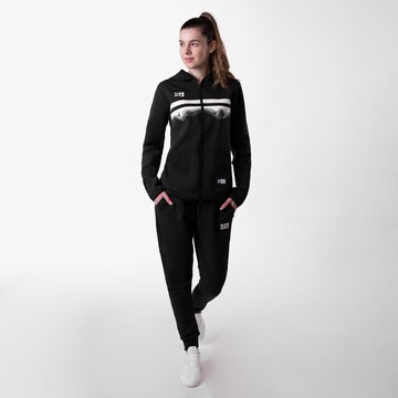 OUTFITTER Tracksuit in Black