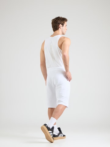 CAMP DAVID - regular Pantalón en blanco