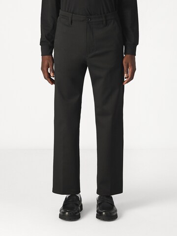 DRYKORN - Loosefit Pantalón chino 'Tavic' en negro: frente