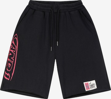 AND1regular Hlače - crna boja: prednji dio