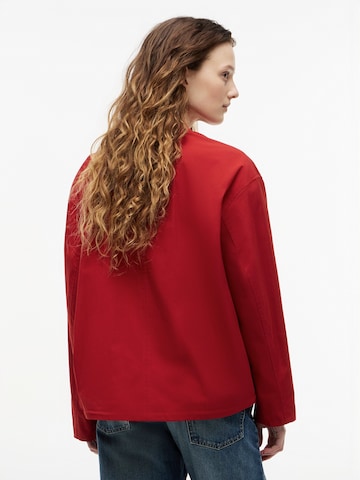 TOMMY HILFIGER Демисезонная куртка в Красный