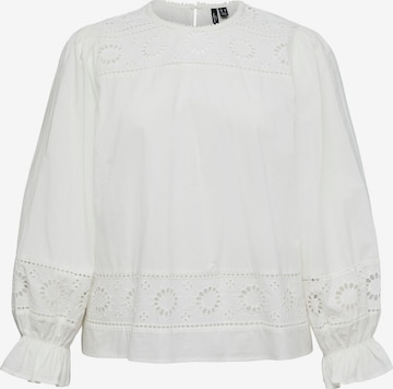 Chemisier 'VMCuna' Vero Moda Curve en blanc : devant