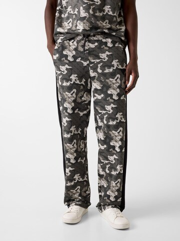 GUESS Regular Pants in Grey: front