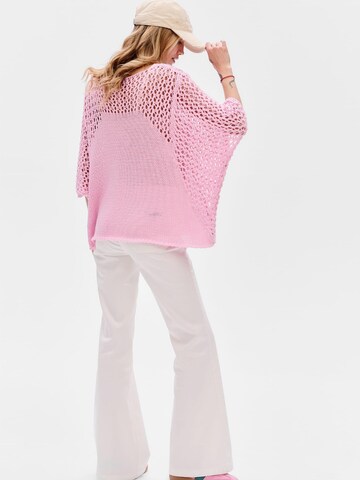 Blue Shadow Pullover‌‌‌ in Pink