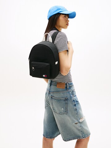 Tommy Jeans Rucksack 'ESS' in Schwarz