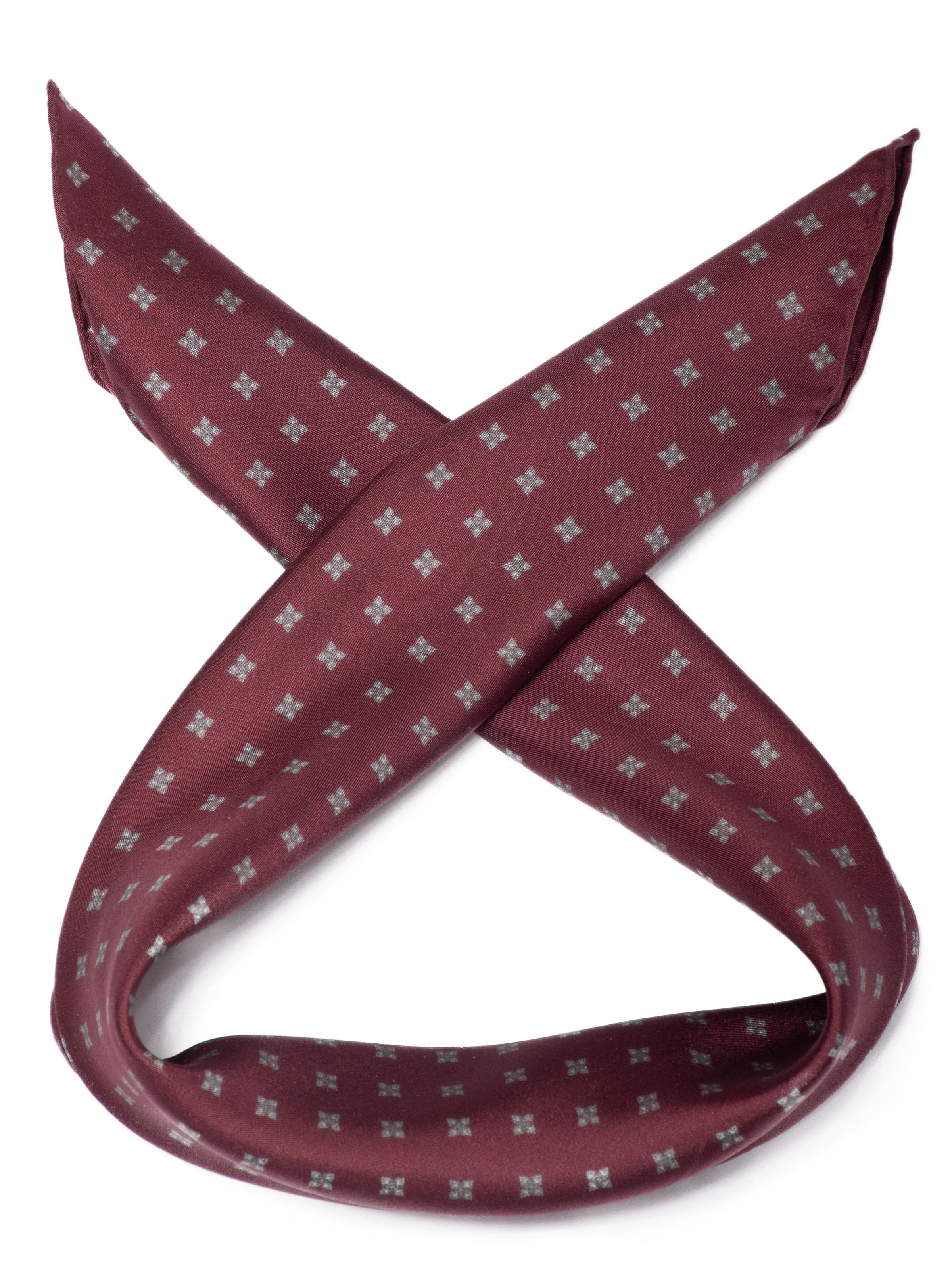 MayTree Scarf 'Seidentuch handrolliertes Herrenseidentuch aus Twill-Seide,  53x53 dezente Muster weinrot' in Red