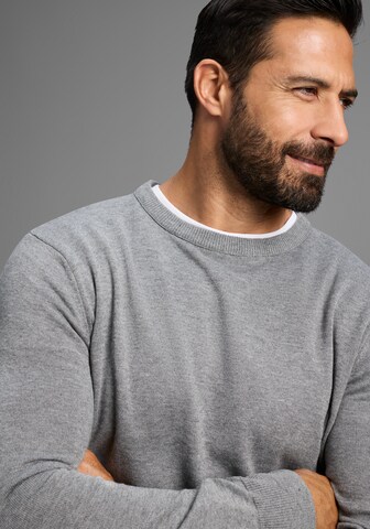 Man's World Pullover in Grau
