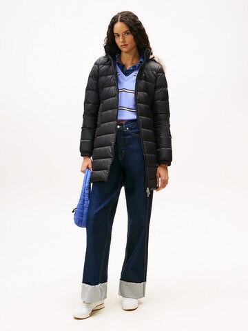 Tommy Jeans Демисезонное пальто 'ESSENTIAL' в Черный