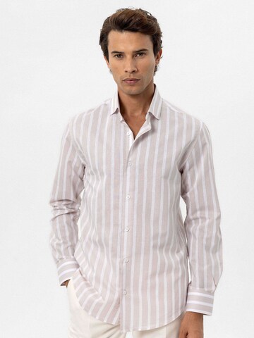 Regular fit Camicia di Antioch in beige: frontale