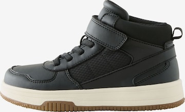 Next Sneaker in Schwarz: Vorderseite