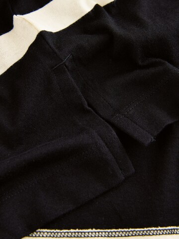 Next - Camiseta en negro