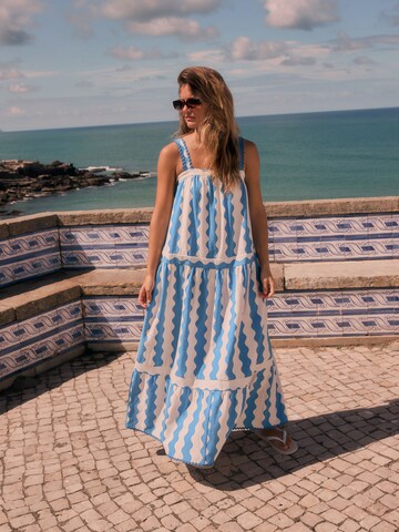 zils Next Vasaras kleita: no priekšpuses