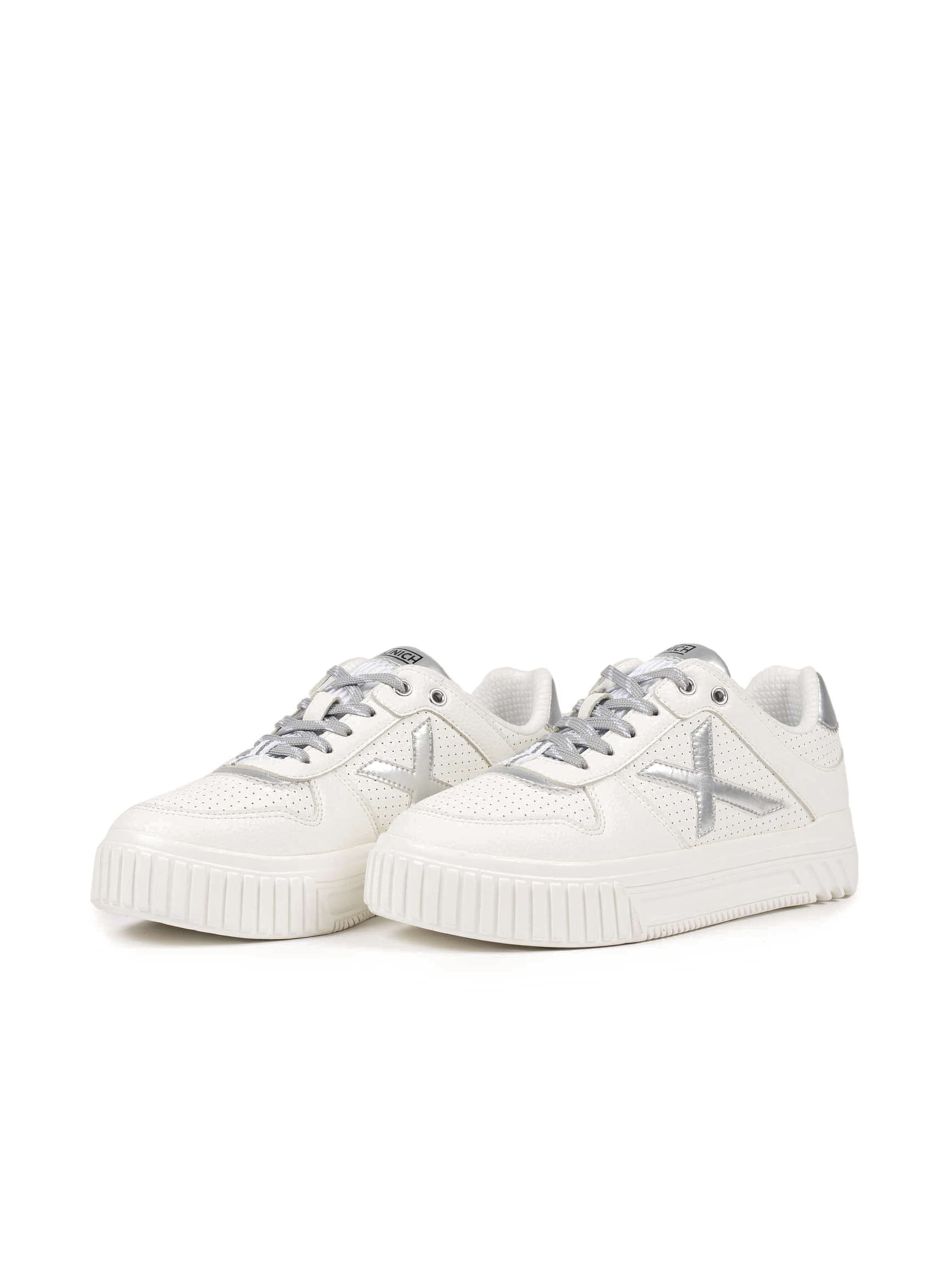 Baskets basses 'Mina' MUNICH en blanc