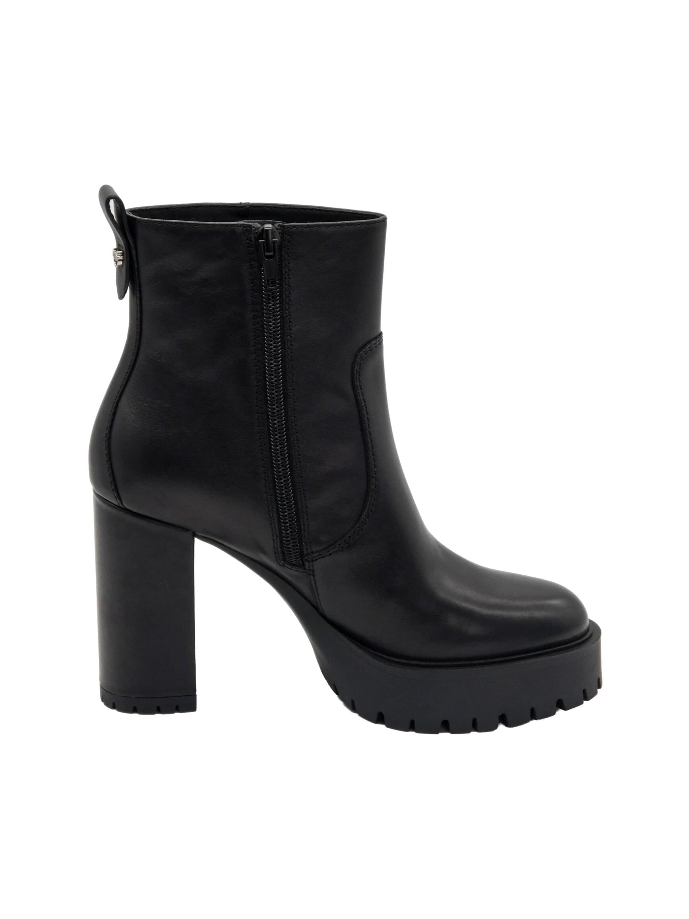 PINKO Botki 'PINKO CLARA 01 ANKLE BOOT CALF LEATHER Scarpe' w kolorze czarny: przód