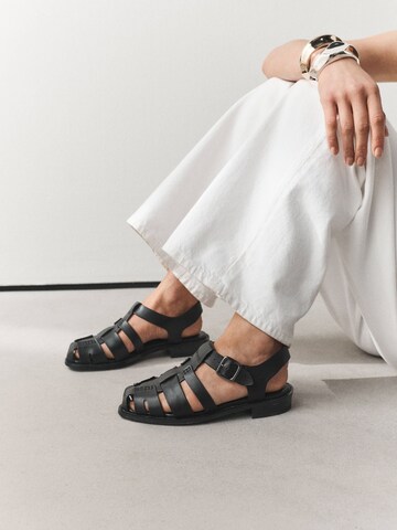 Next Sandaler med rem 'Forever Comfort' i sort