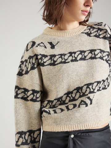 2NDDAY Sweater in Grey
