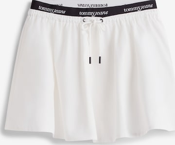 Tommy Jeans Skirt in White: front
