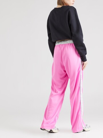 Nike Sportswear Loosefit Broek 'Air Breakaway' in Roze