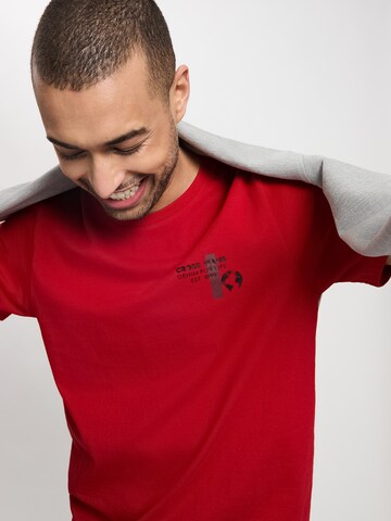 CROSS JEANS T-Shirt in Rot