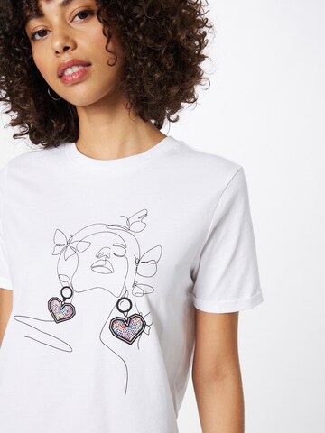 T-shirt 'KARINA' PIECES en blanc