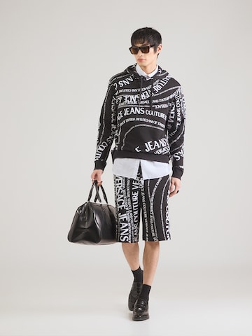 Versace Jeans Couture Sweatshirt '80GAI3H0' i svart