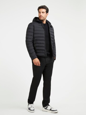 Geacă de primăvară-toamnă de la GUESS pe negru