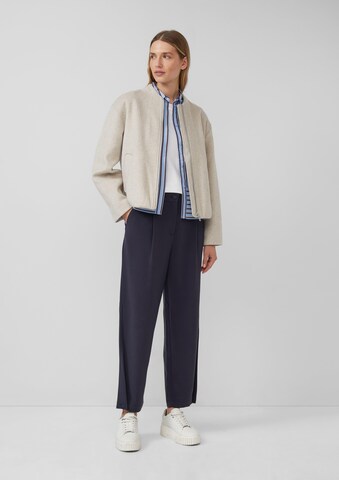 s.Oliver Tapered Bundfaltenhose in Blau