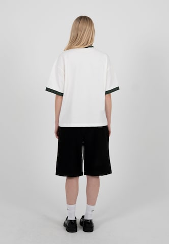 Maglietta di Prohibited in bianco