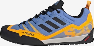 ADIDAS TERREX Flats 'Swift Solo' in Blue: front