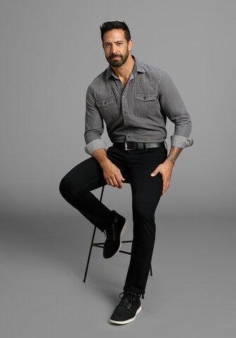 H.I.S EM Regular Jeans in Black