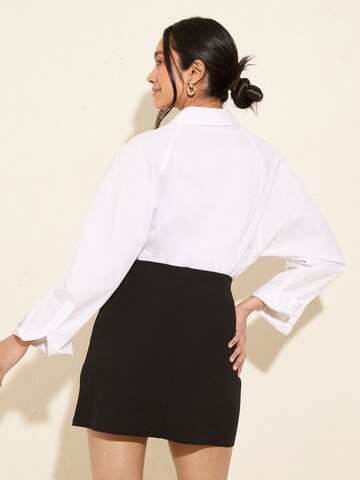 Gonna di Friends Like These in nero