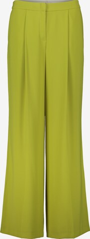 Vera Mont Regular Pleat-Front Pants in Green: front