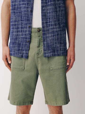 Regular Pantalon Next en vert : devant