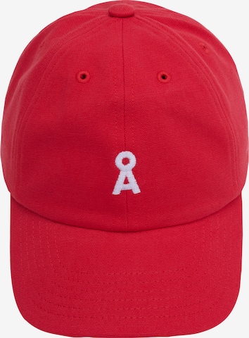 ARMEDANGELS Beanie in Red: front
